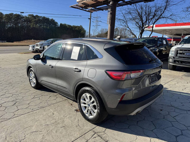 2021 Ford Escape SE