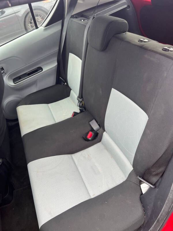 2013 Toyota Prius c One