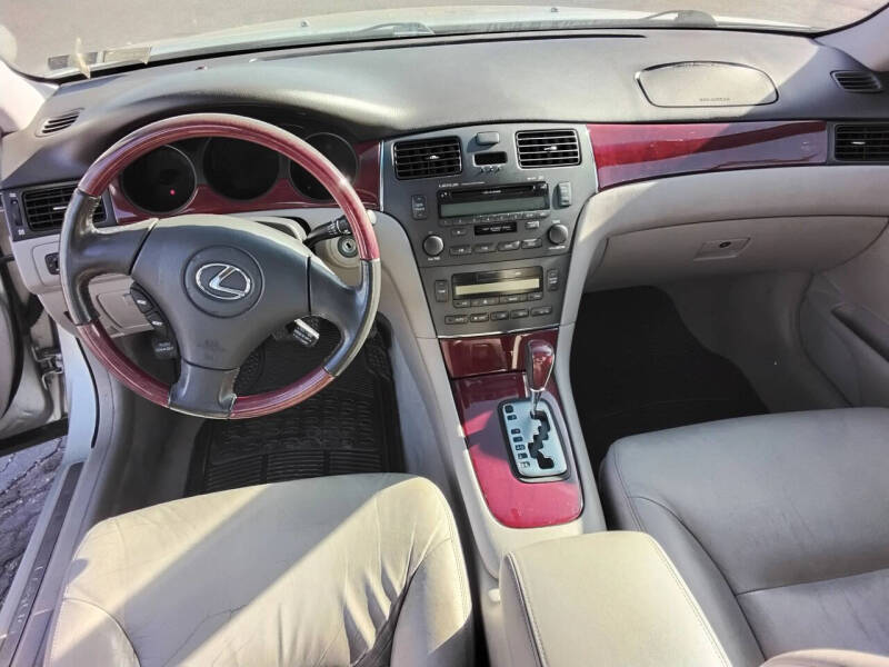2004 Lexus ES 330