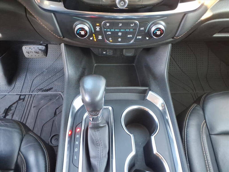 2021 Chevrolet Traverse LT Leather