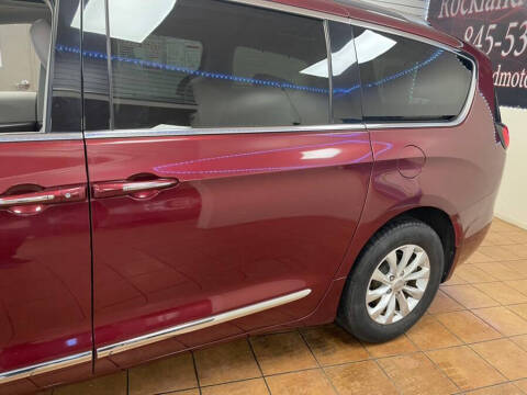 2018 Chrysler Pacifica Touring L Plus