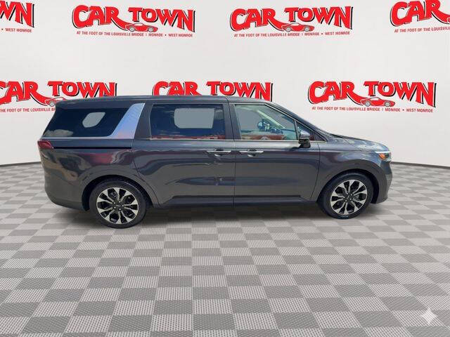 2024 Kia Carnival EX