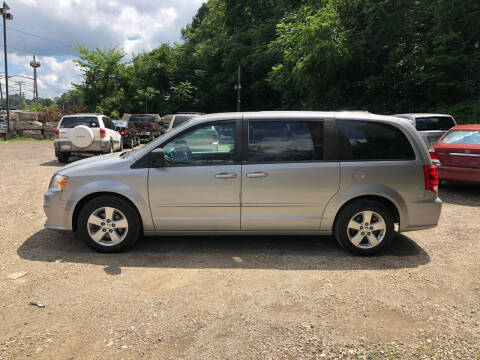 2013 Dodge Grand Caravan for sale at Compact Cars of Pittsburgh in Pittsburgh PA