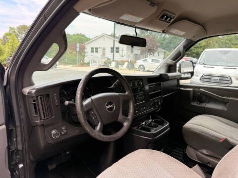 2017 GMC Savana LT 2500