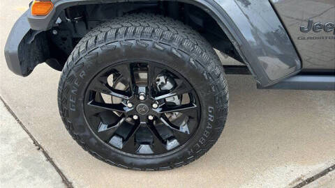 2024 Jeep Gladiator NightHawk