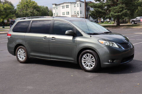 2012 Toyota Sienna XLE 8-Passenger