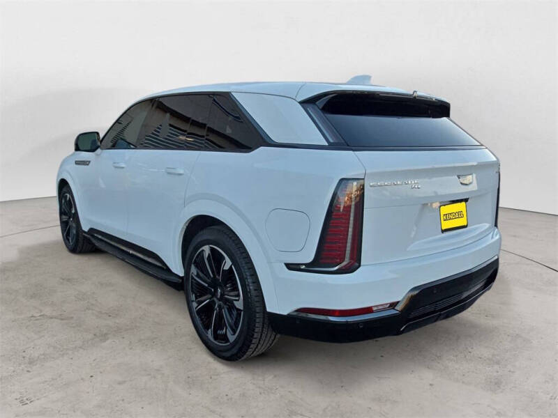 2025 Cadillac Escalade IQ Sport 2