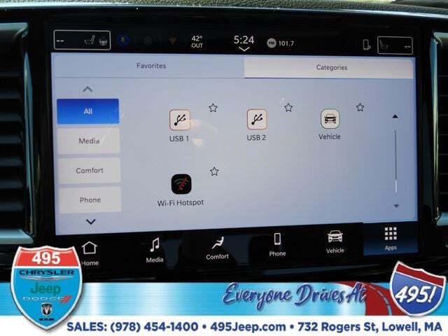 2026 Chrysler Pacifica Select