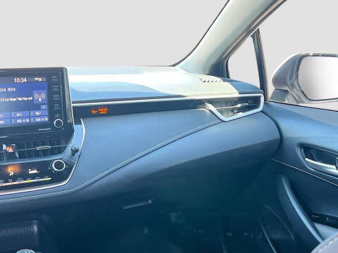 2022 Toyota Corolla Hatchback SE