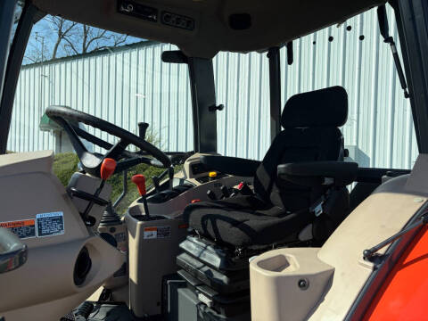 2025 Kubota M7060D