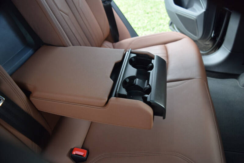 2022 Audi e-tron quattro Premium