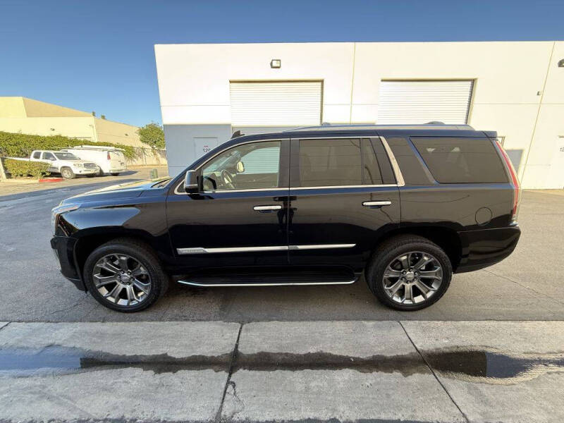 2018 Cadillac Escalade Standard