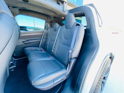 2023 Tesla Model X Standard Range