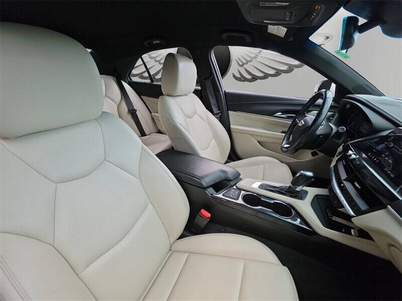 2021 Cadillac CT4 Luxury