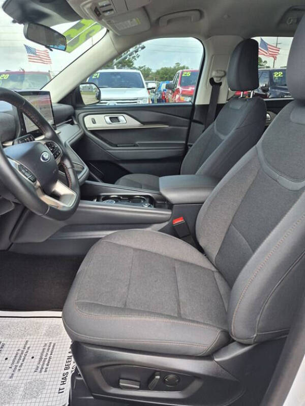 2025 Ford Explorer Active