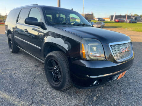 2011 GMC Yukon XL for sale at Motors For Less in Canton OH