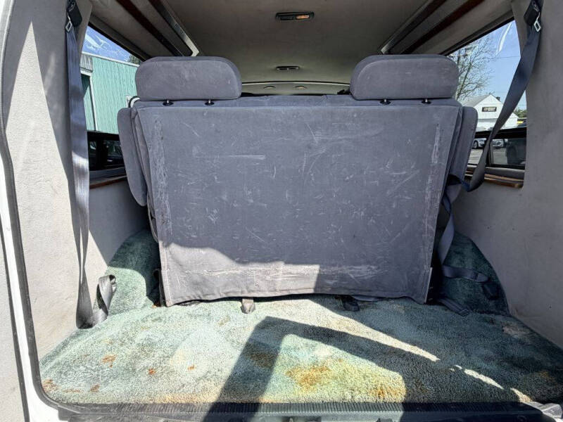 1999 Ford E-Series E-150