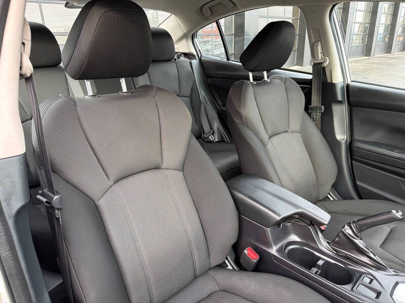 2017 Subaru Impreza 2.0i