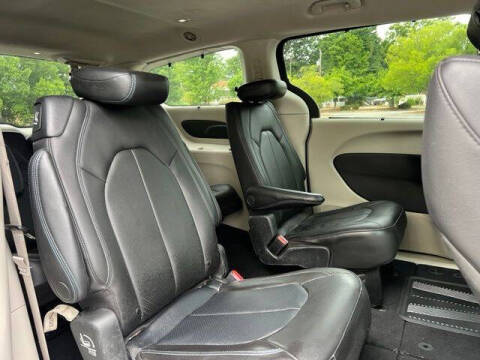 2021 Chrysler Pacifica Touring L