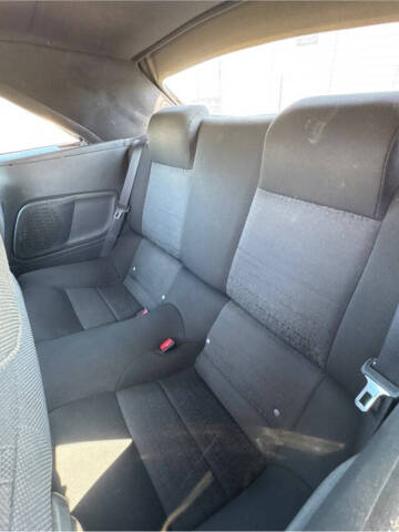 2006 Ford Mustang V6 Standard