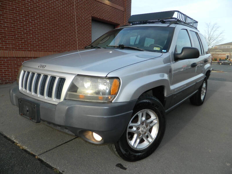 2004 Jeep Grand Cherokee Laredo photo 2