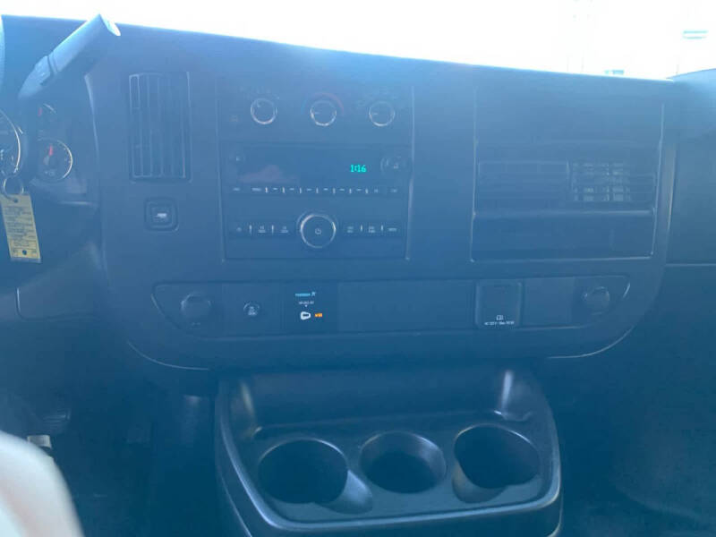 2024 Chevrolet Express 2500