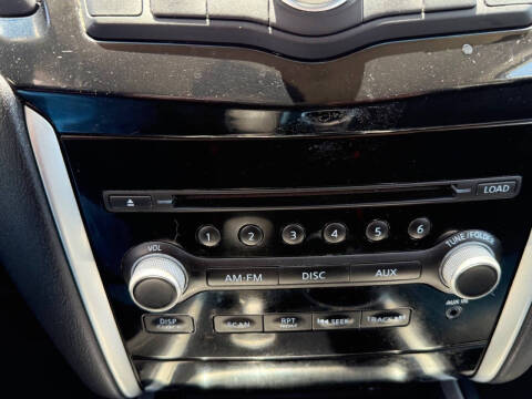 2016 Nissan Pathfinder SL