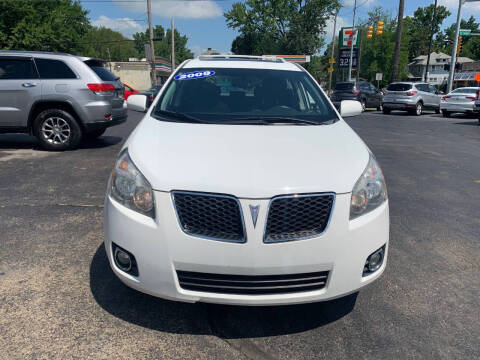 2009 Pontiac Vibe for sale at DTH FINANCE LLC in Toledo OH