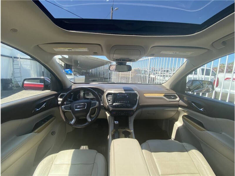 2018 GMC Acadia Denali