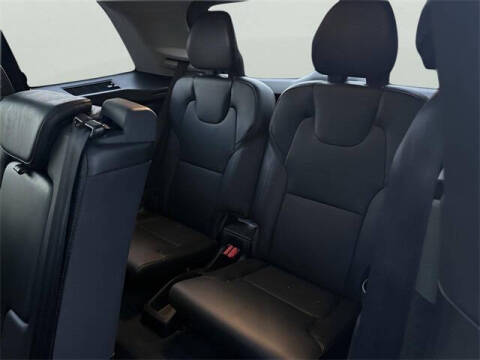2018 Volvo XC90 T5 Momentum 7-Passenger
