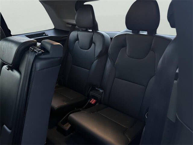 2018 Volvo XC90 T5 Momentum 7-Passenger