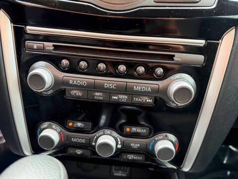 2020 Nissan Pathfinder S