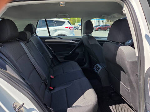 2017 Volkswagen Golf TSI S