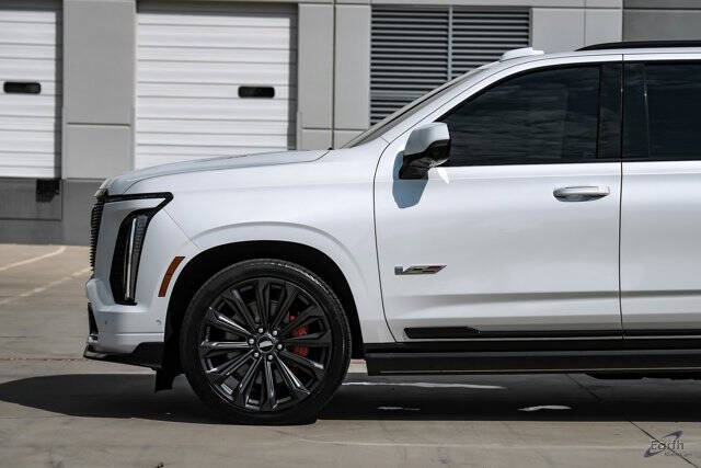 2025 Cadillac Escalade-V