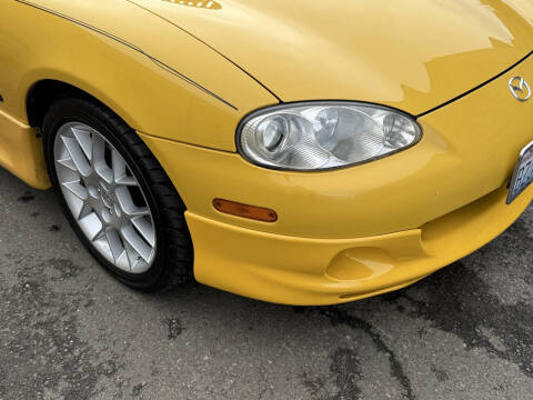 2002 Mazda MX-5 Miata SE