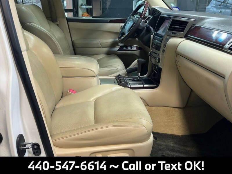 2013 Lexus LX 570