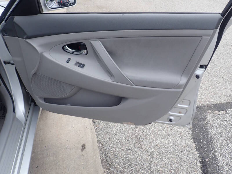 2010 Toyota Camry LE