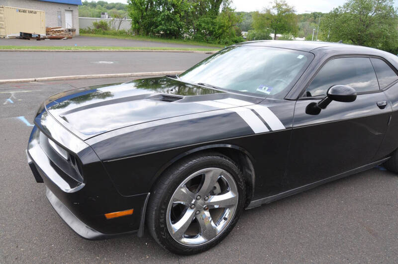 2013 Dodge Challenger SXT Plus