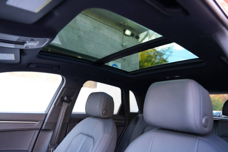 2024 Audi Q3 quattro S line Premium 45 TFSI