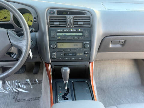 2000 Lexus GS 300