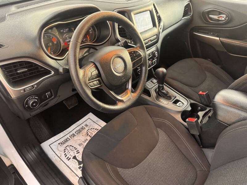 2019 Jeep Cherokee Latitude