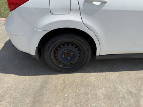 2012 Nissan Versa 1.8 SL