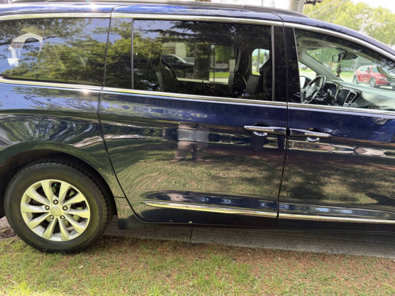 2017 Chrysler Pacifica Touring-L