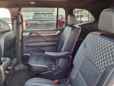 2024 GMC Acadia Denali