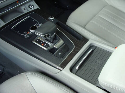 2020 Audi Q5 quattro Premium Plus 45 TFSI