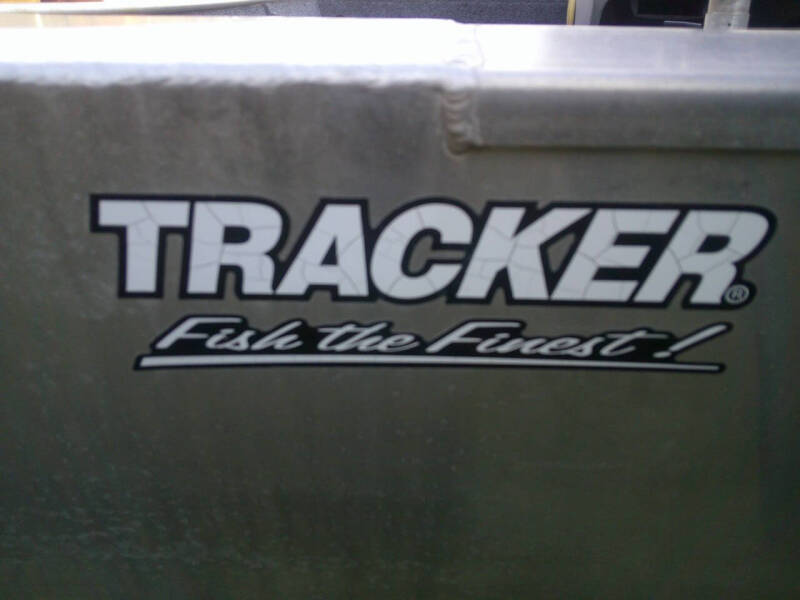 2009 Tracker BASS TRACKER