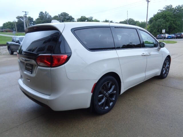 2020 Chrysler Pacifica Touring