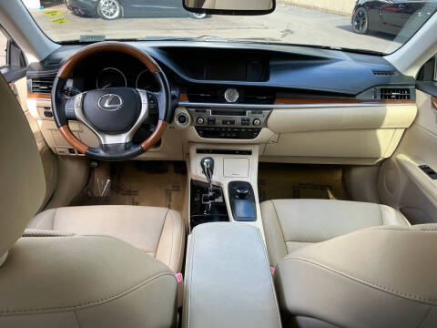 2014 Lexus ES 300h