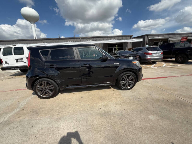 2016 Kia Soul +
