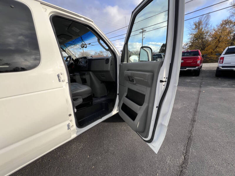 2014 Ford E-Series E-150